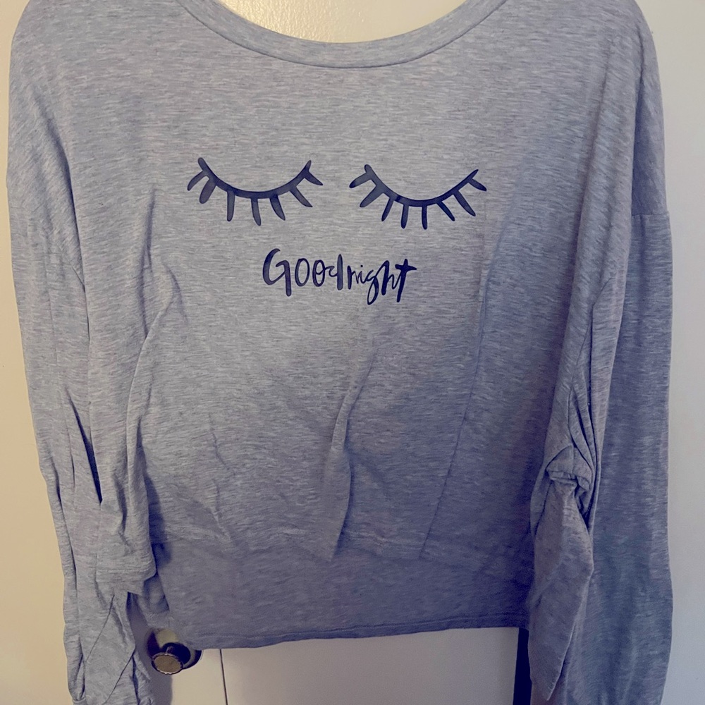 PLUS Contrast Binding Letter Graphic PJ Shirt